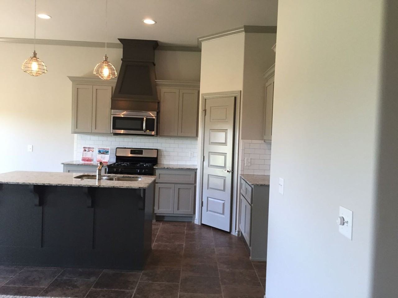 7132 Nw 145th St - Photo 3 of 19