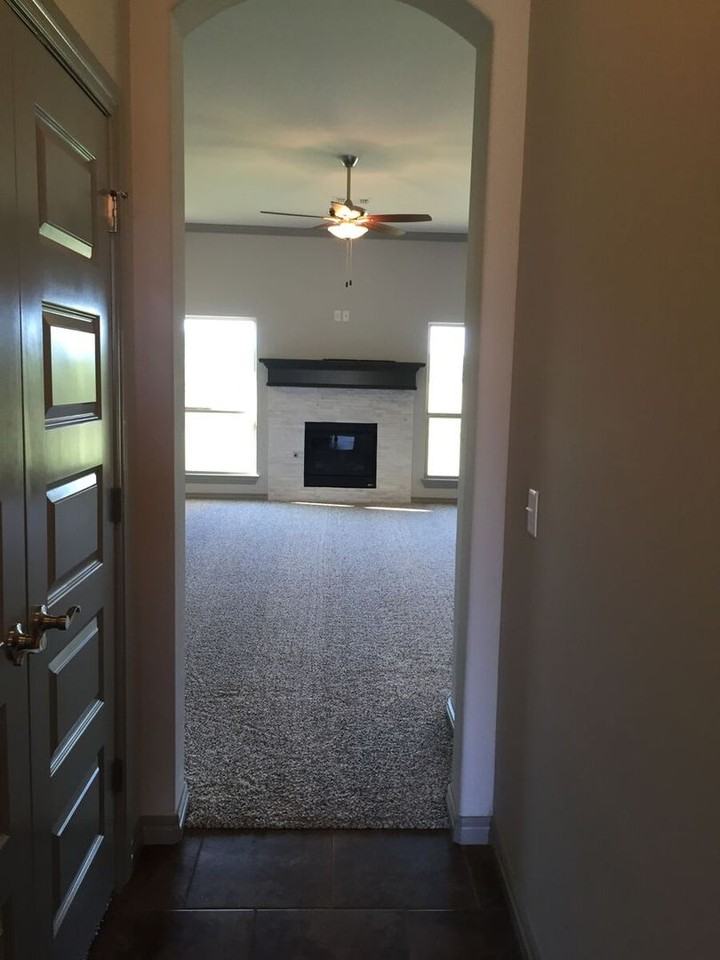 7132 Nw 145th St - Photo 6 of 19