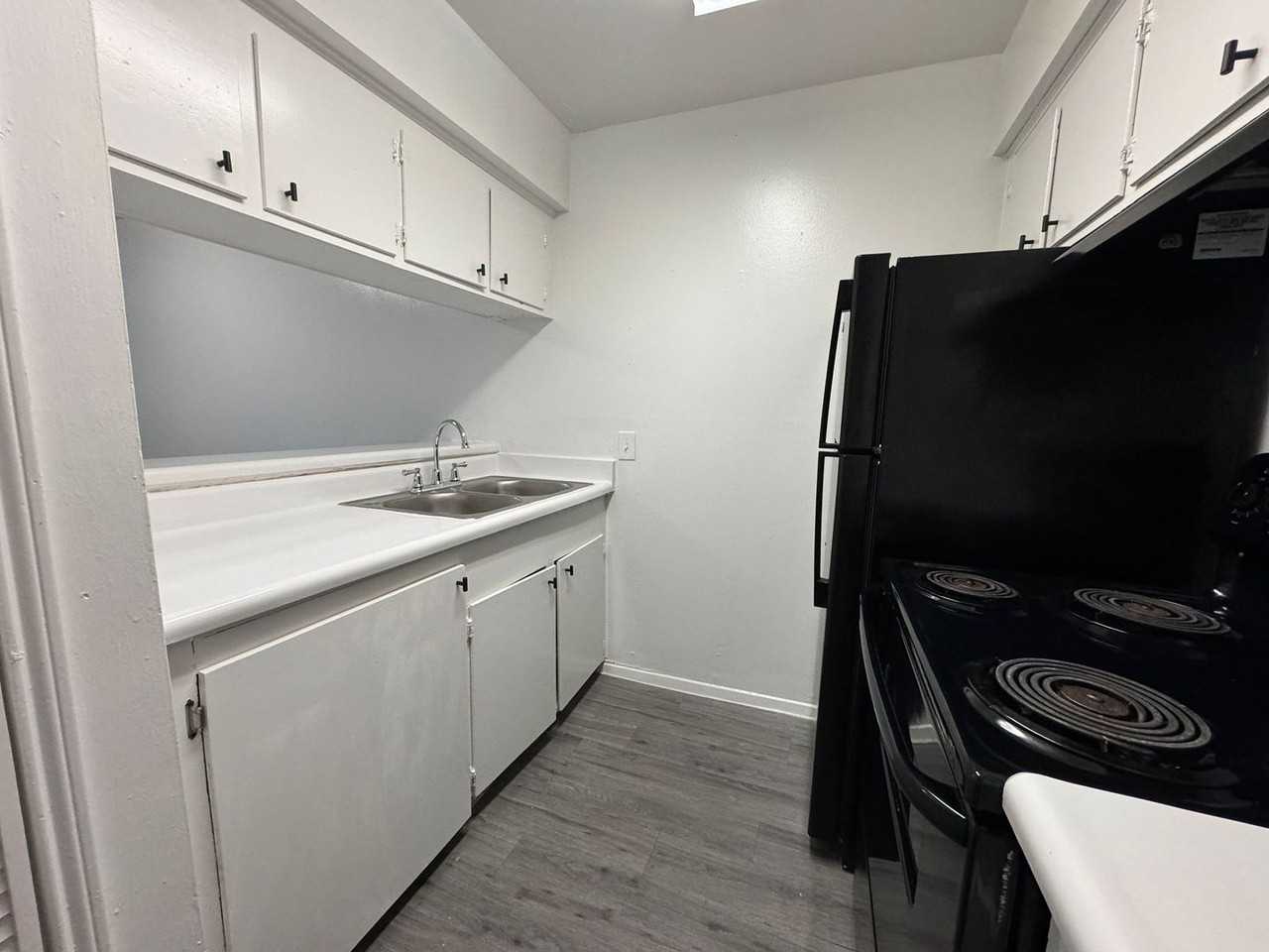 Southern Garden Apartments - Photo 5 of 6