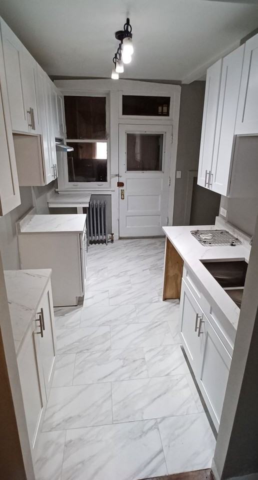 127-129 Ridge/829-833 Dobson - Photo 2 of 16