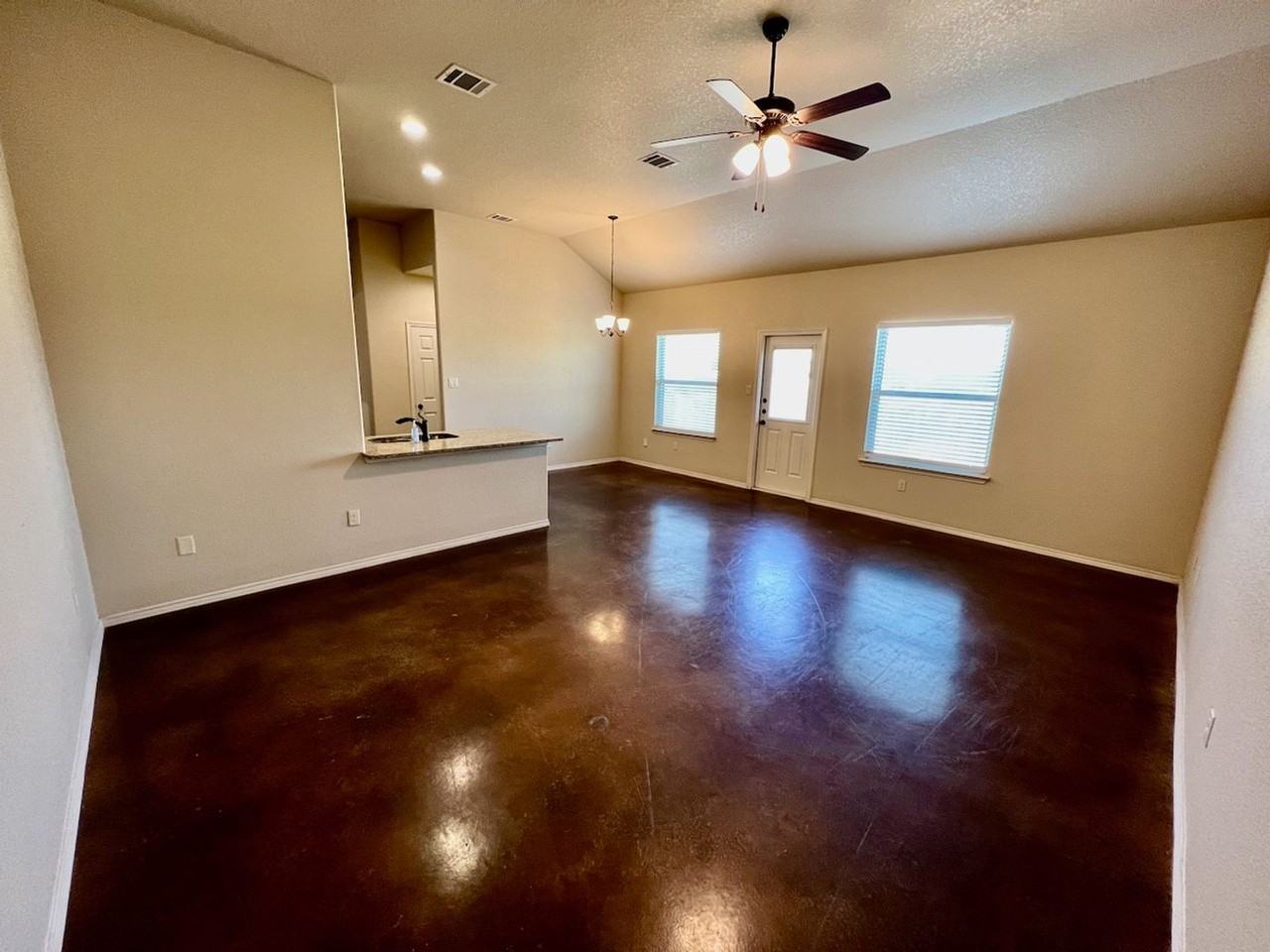 104 Stacy Ln - Photo 3 of 18