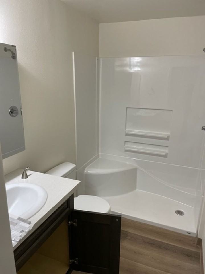 1045 Raffon Ct Se - Photo 5 of 12