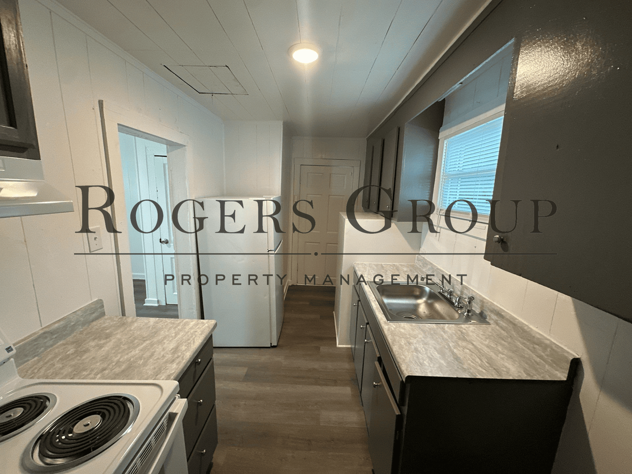 142 Ramsey St - Photo 4 of 17