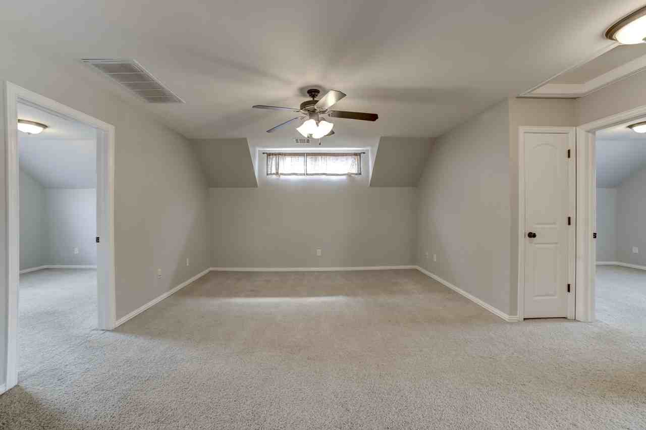 819 E Seattle Pl - Photo 6 of 46