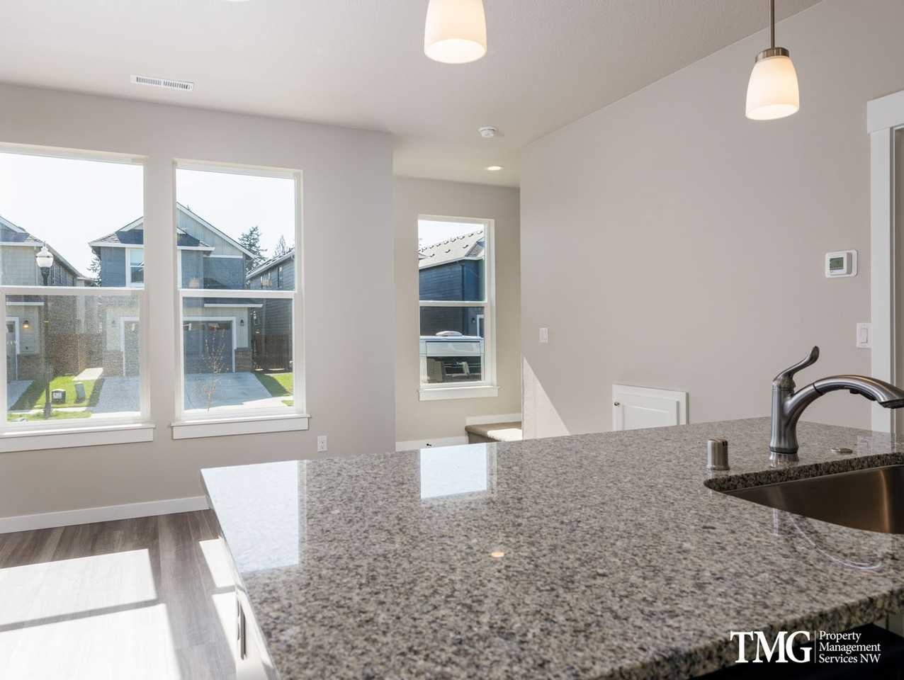 7242 S Ridge Way - Photo 6 of 26
