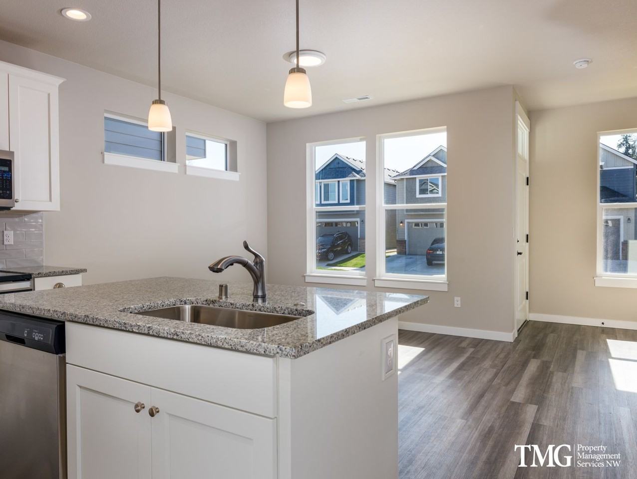 7242 S Ridge Way - Photo 7 of 26