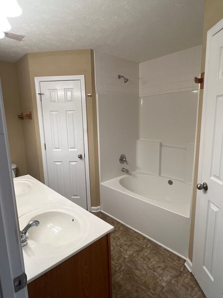 2912 Cliffside Dr - Photo 5 of 8