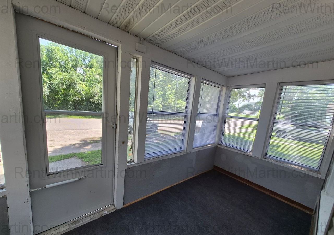343 Albany St - Photo 2 of 20