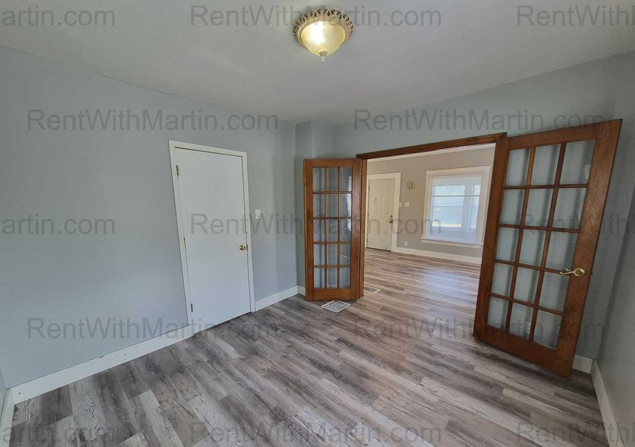 343 Albany St - Photo 7 of 20