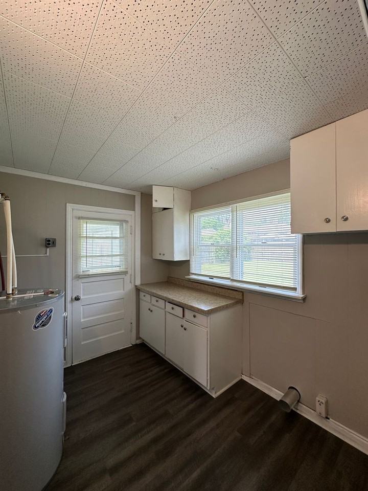 3114 W Devon Rd - Photo 6 of 16