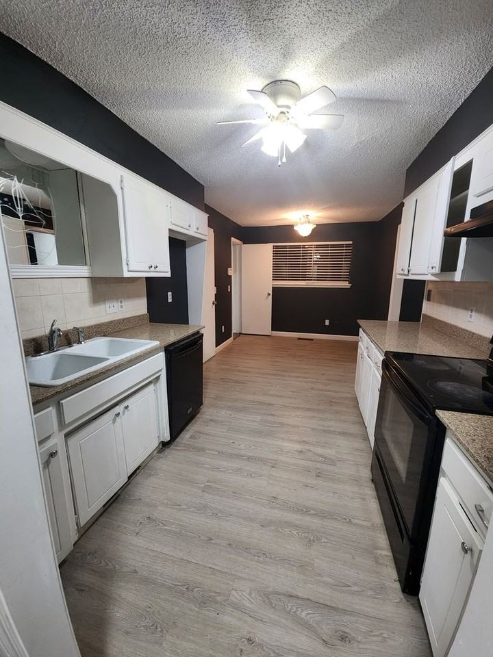 1116 Hawthorne Dr - Photo 7 of 14