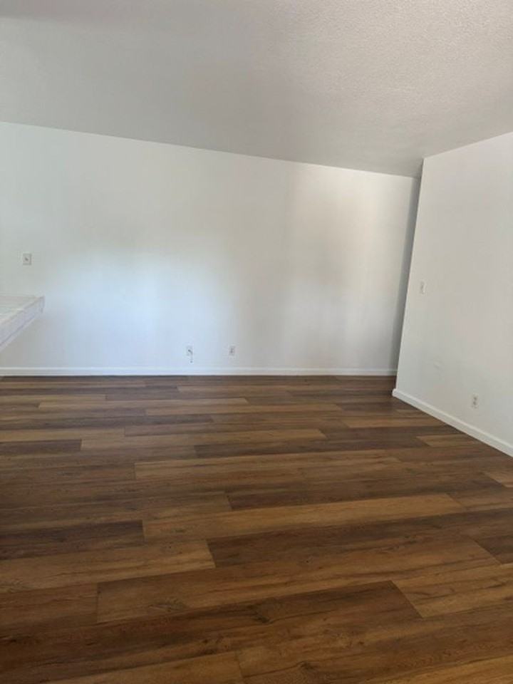 5707 Calmor Ave #4 - Photo 3 of 9