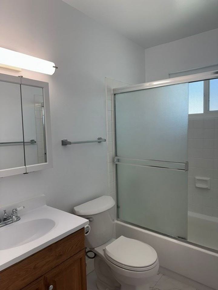 5707 Calmor Ave #4 - Photo 7 of 9