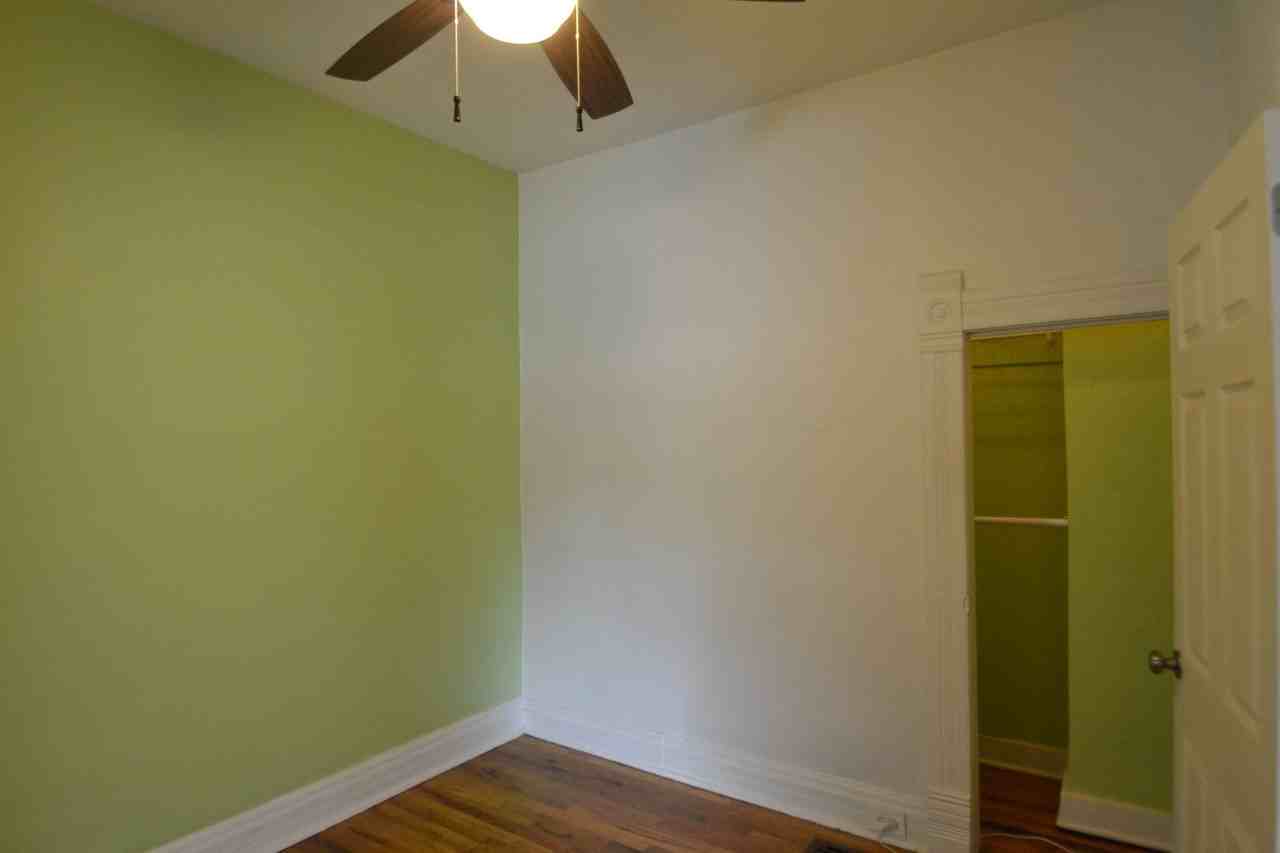 821 N Walnut St - Photo 7 of 24