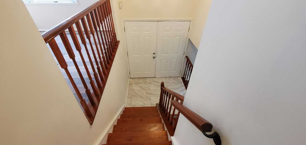 7402 Brigmore Dr - Photo 2 of 36