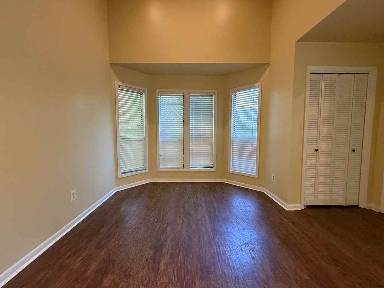 5563 Downing St - Photo 3 of 5