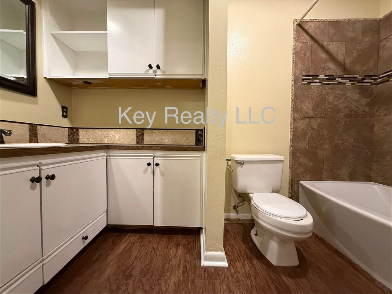 5563 Downing St - Photo 5 of 5