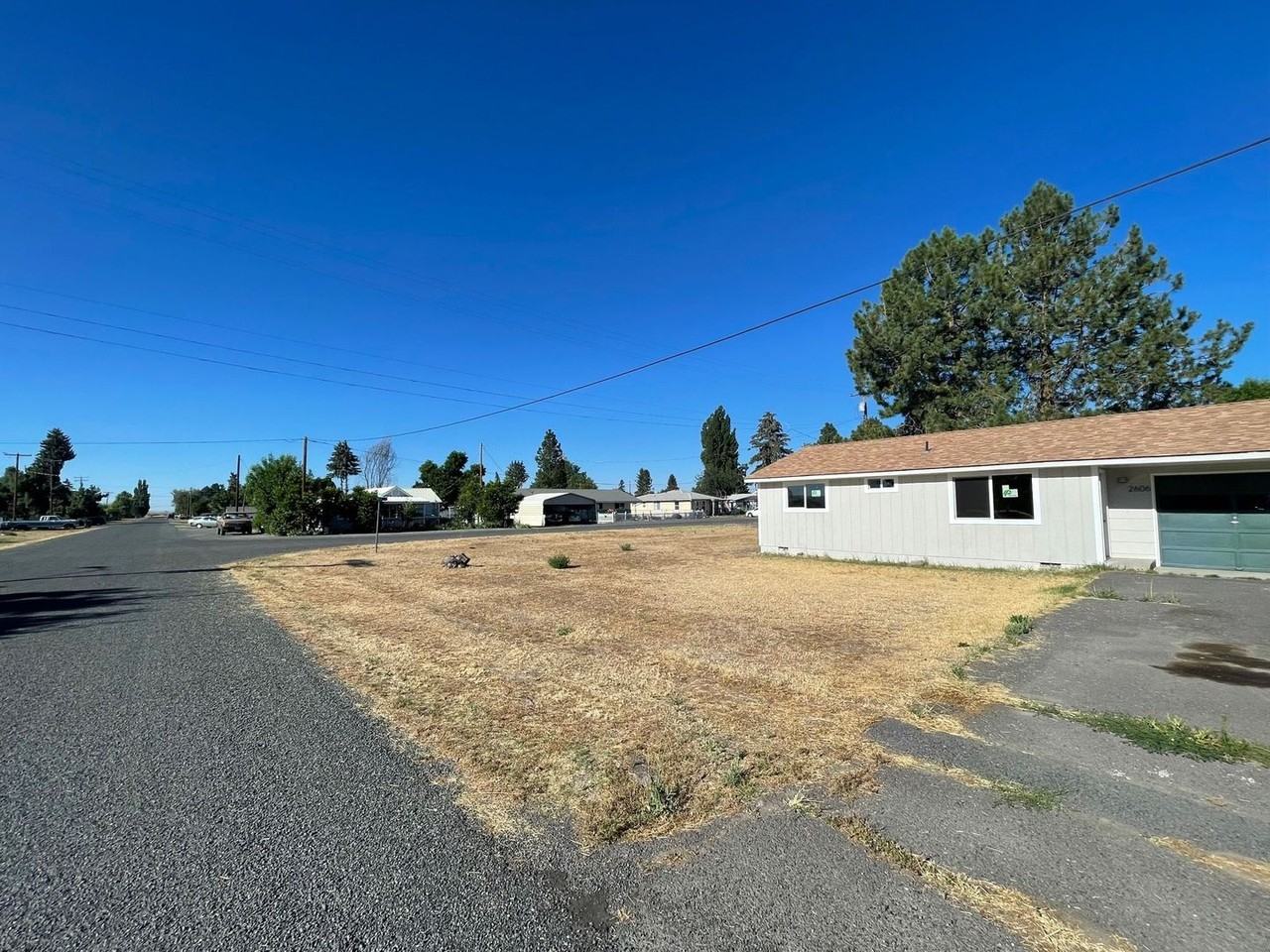 2606 7th St - Photo 2 of 20