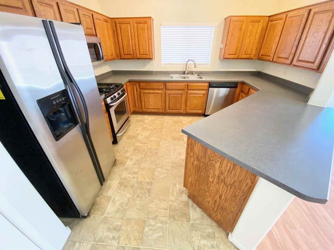 3904 Smokey Fog Ave #101 - Photo 7 of 27