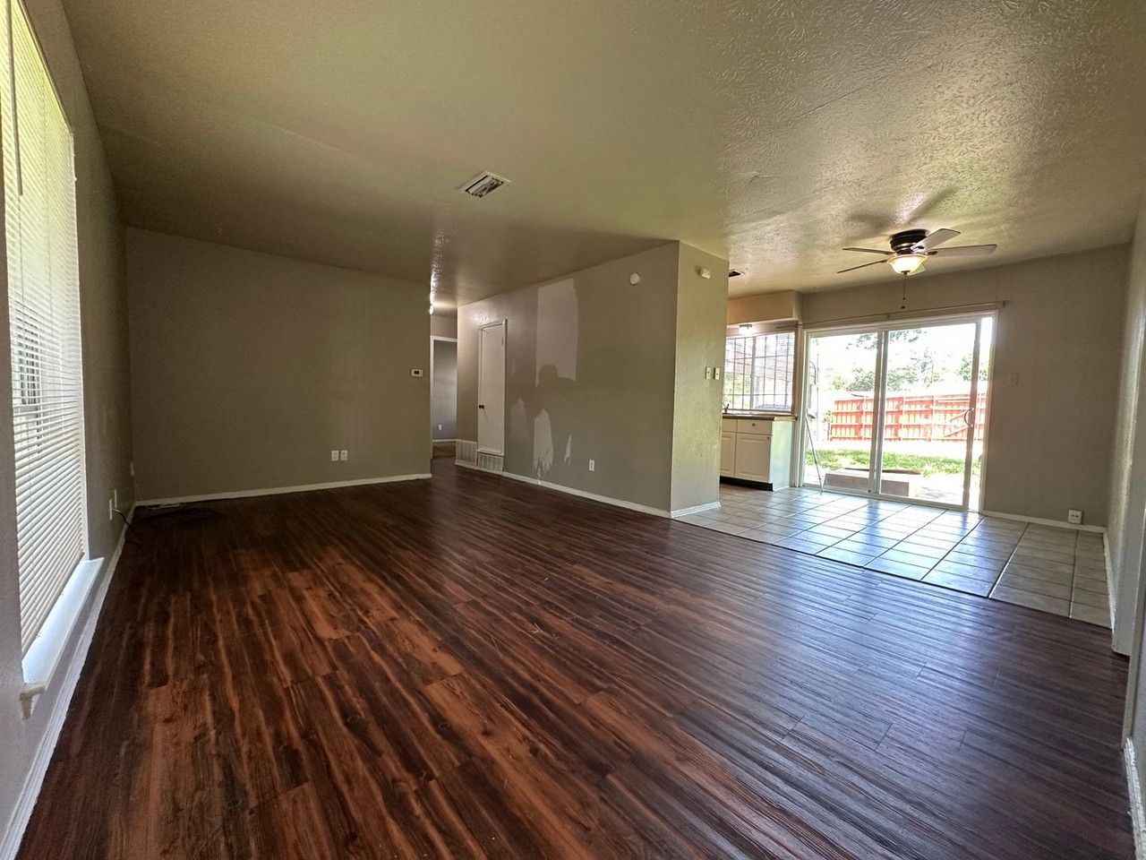 7445 Hillstar Cir - Photo 4 of 15