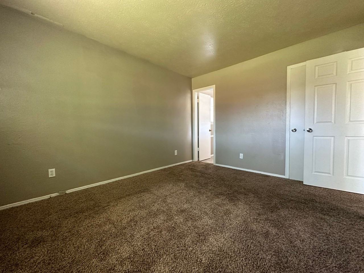 7445 Hillstar Cir - Photo 7 of 15