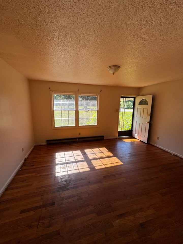 1337 N Lafayette St - Photo 5 of 22