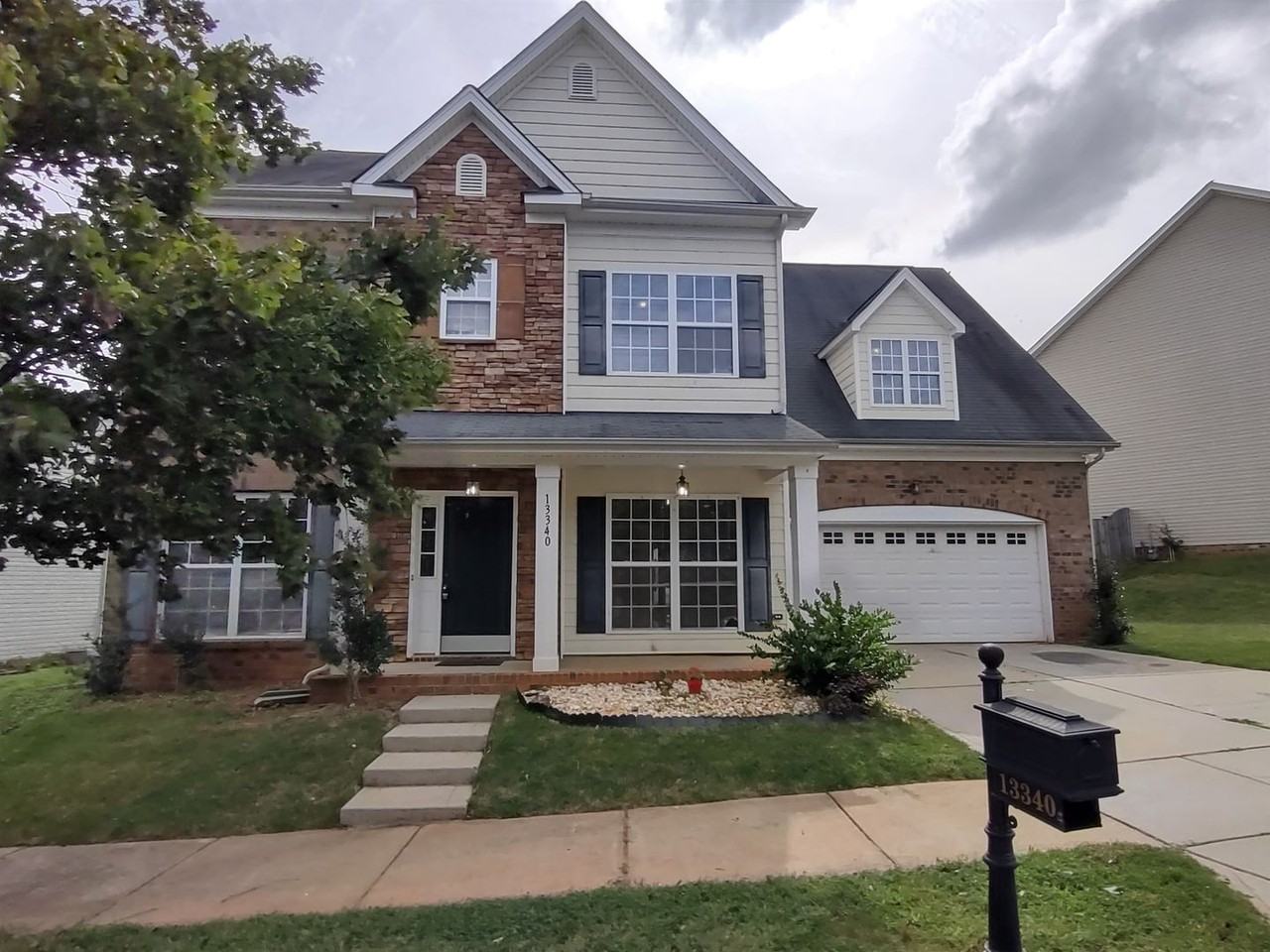 13340 Meadowmere Rd - Photo 2 of 42