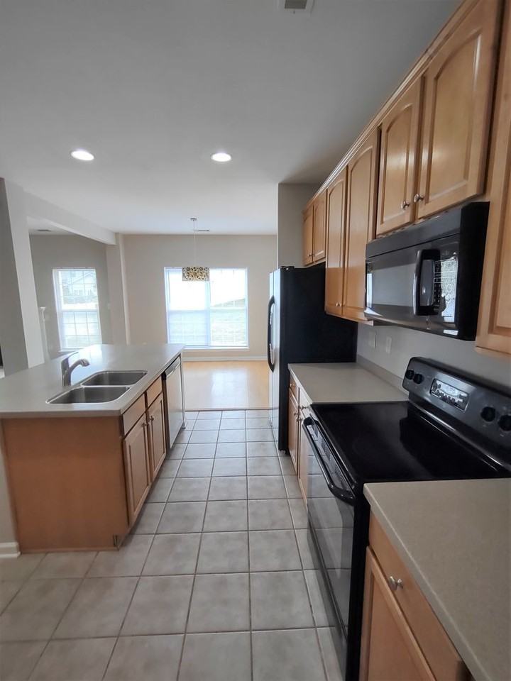 13340 Meadowmere Rd - Photo 4 of 42