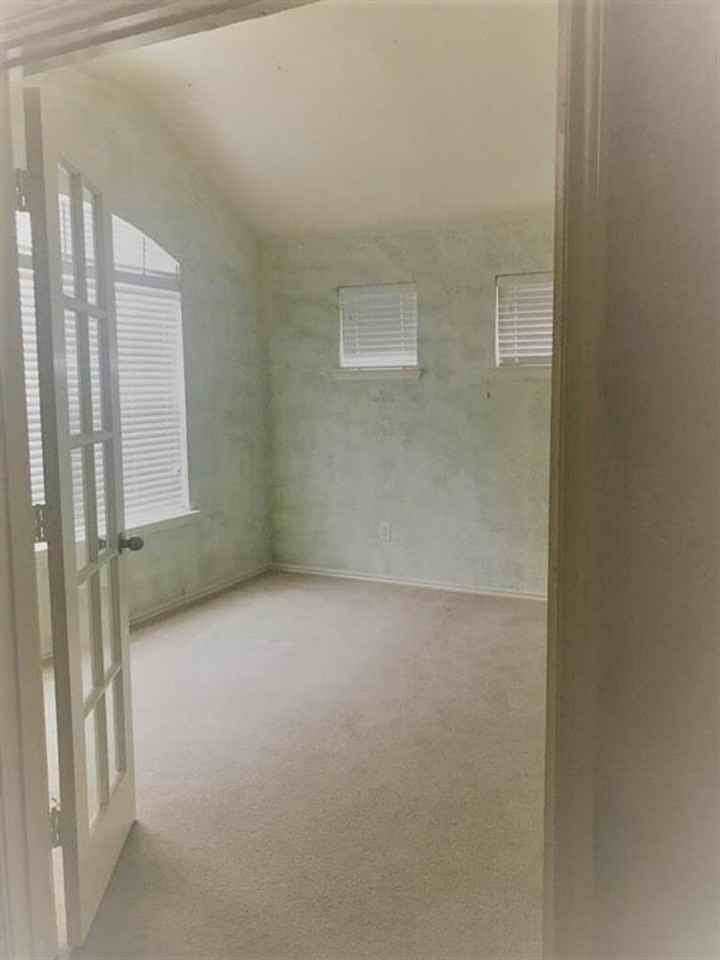 1621 Black Maple Dr - Photo 2 of 5