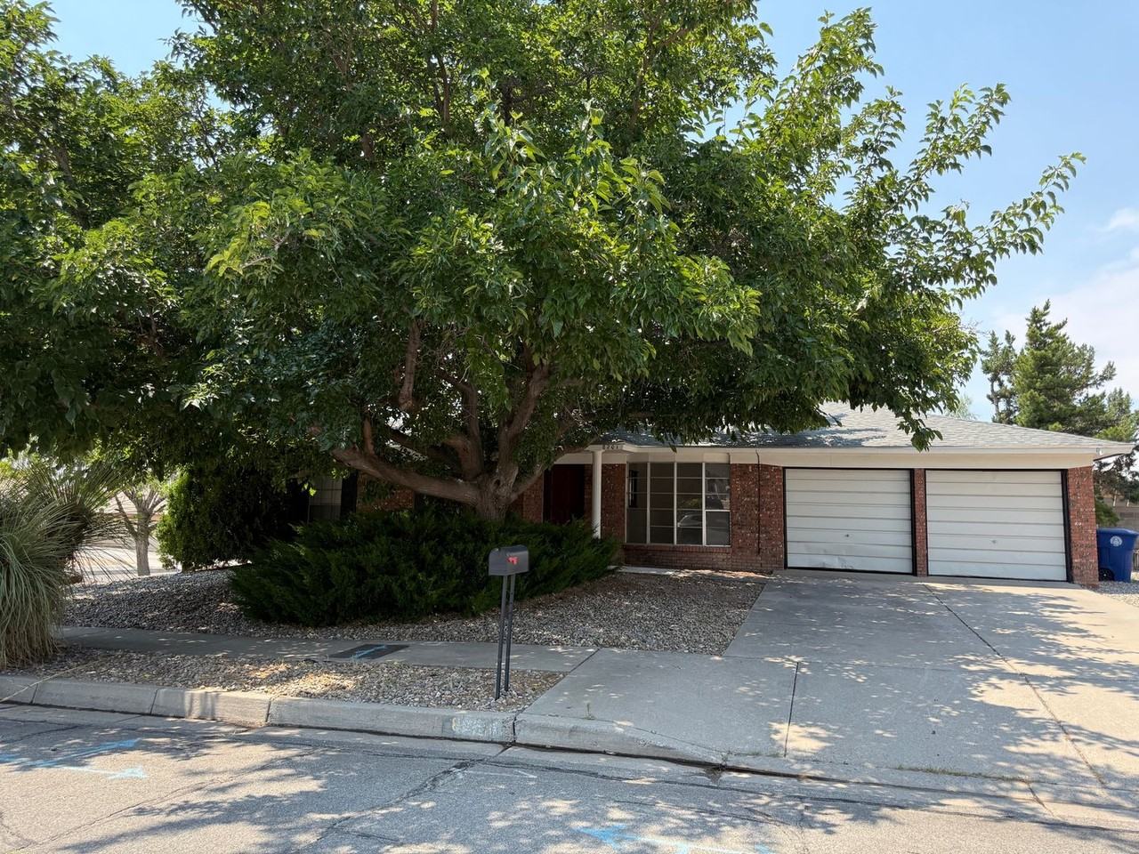 8201 Portales St Ne