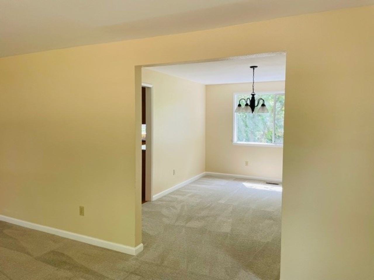 14007 Se 51st Pl - Photo 7 of 33