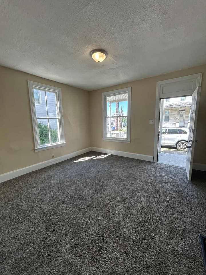 25 Butler St - Photo 5 of 22