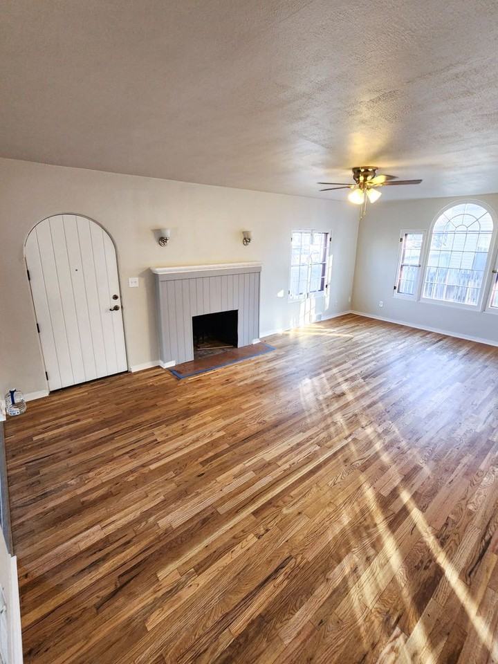 1007 S Ivy St - Photo 5 of 16