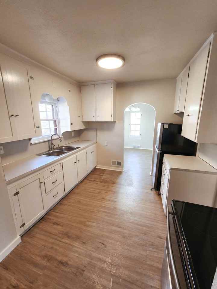 1007 S Ivy St - Photo 7 of 16