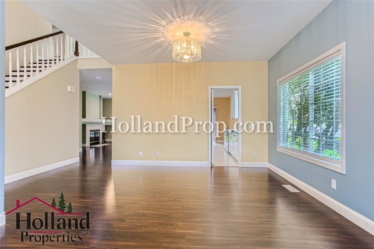 15105 Sw Ruby Ct - Photo 4 of 19