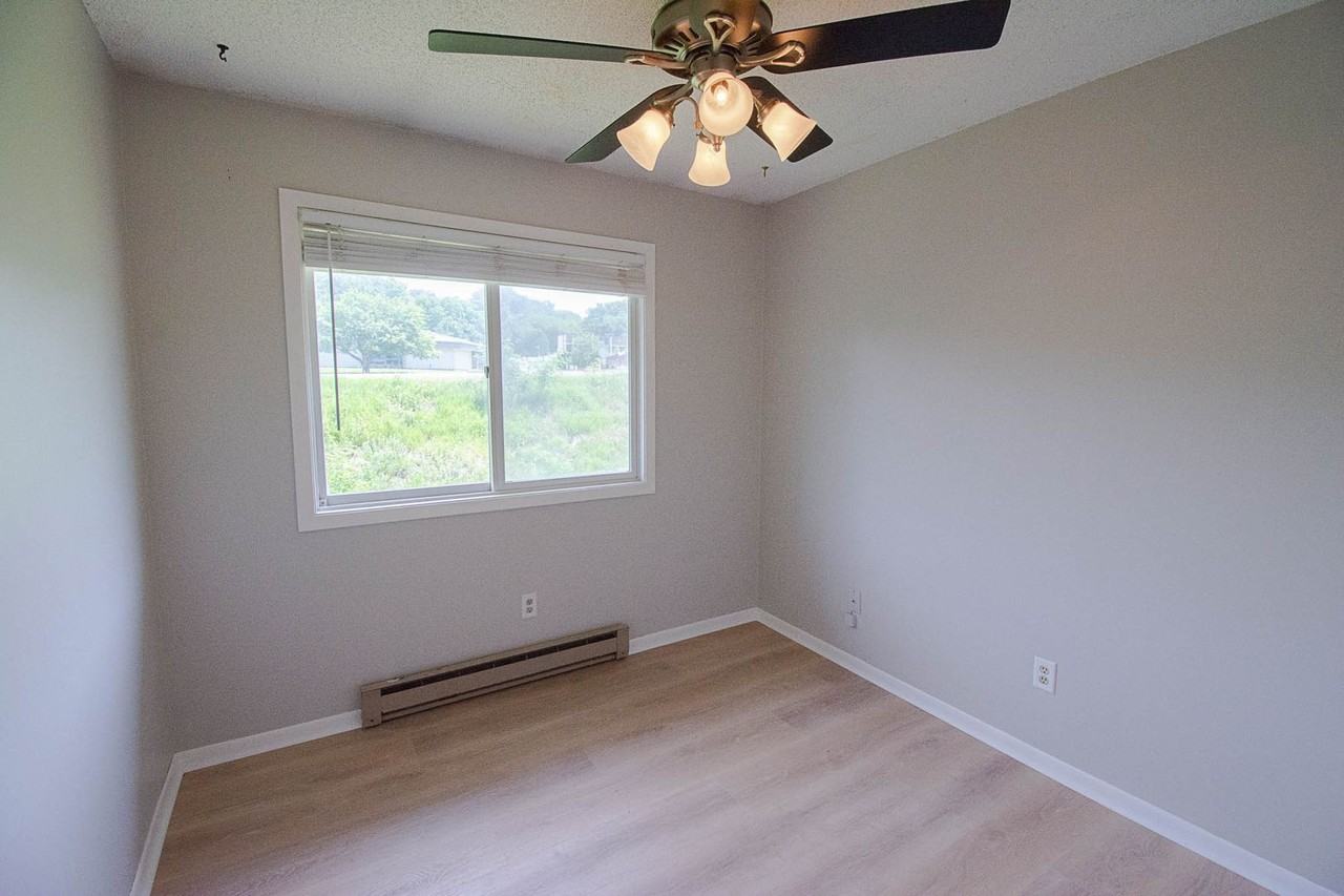 2604 4th Ave Ne #13 - Photo 6 of 10