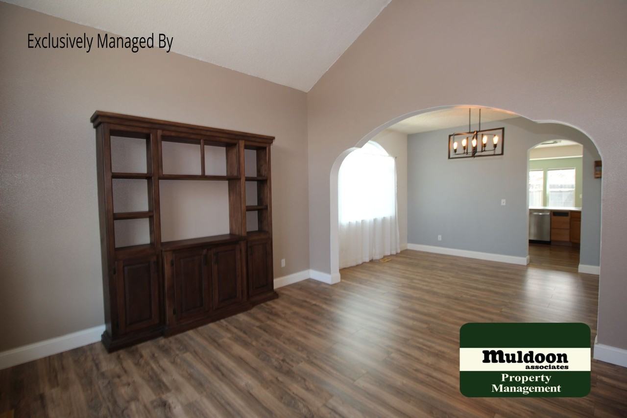 7160 Native Cir - Photo 3 of 15