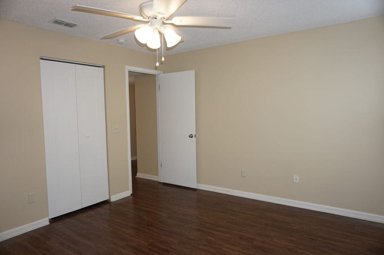 5547 Pinebay Cir N - Photo 7 of 12