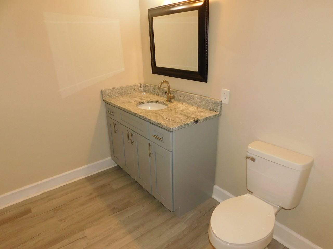 1316 Mcconihe St #4 - Photo 7 of 10