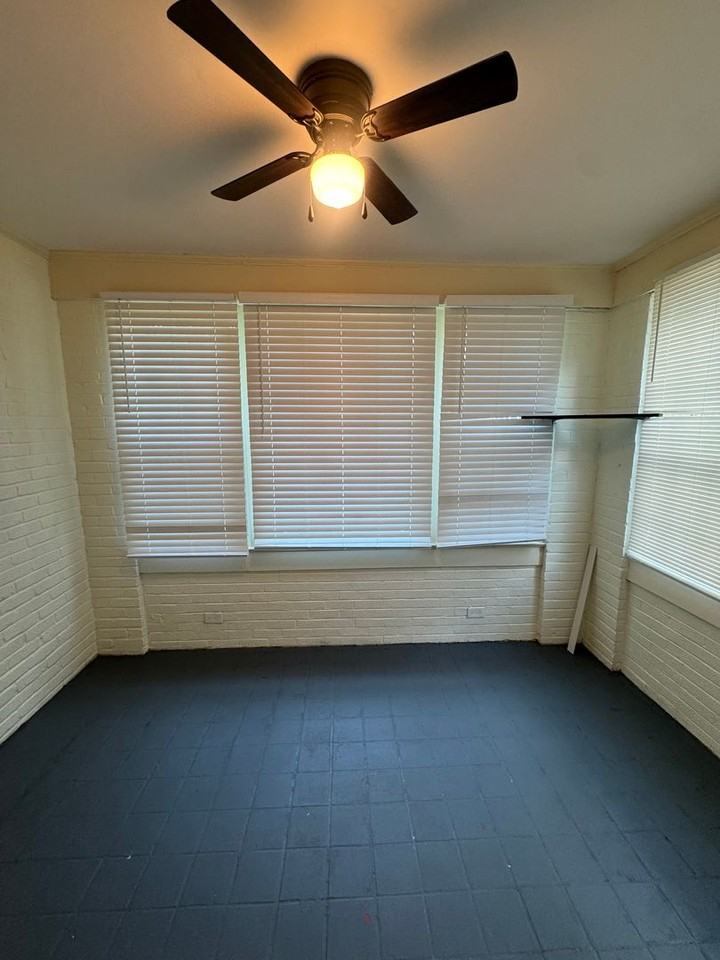 3339 S Perry St - Photo 6 of 24