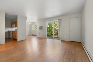 featured image of 721 E Linden Ave