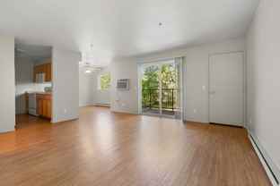 824: 721-723 E. Linden Ave. - Photo 1 of 1