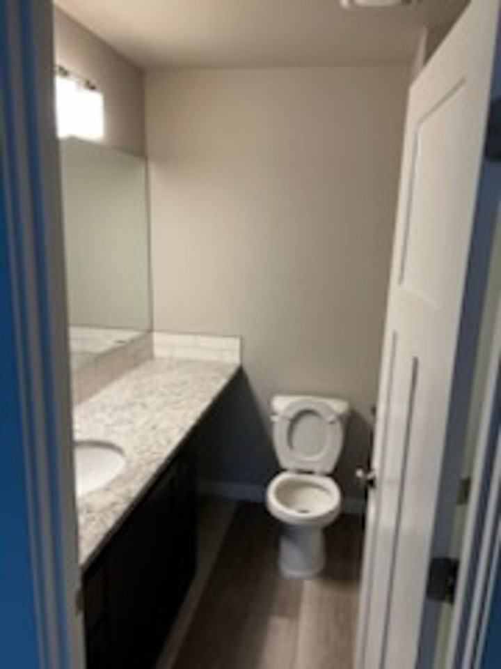 1692 Ne 8th St - Photo 4 of 14