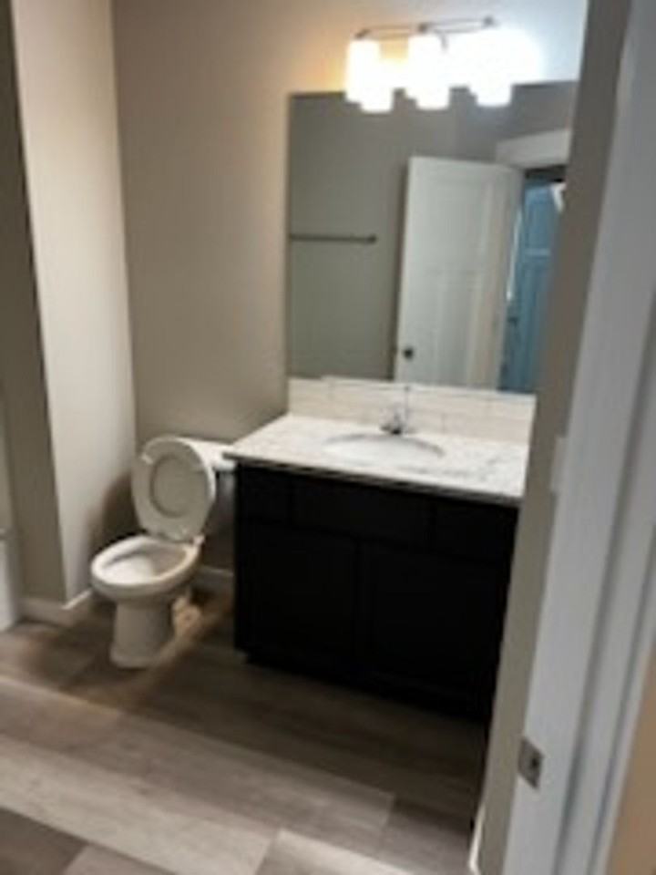 1692 Ne 8th St - Photo 5 of 14
