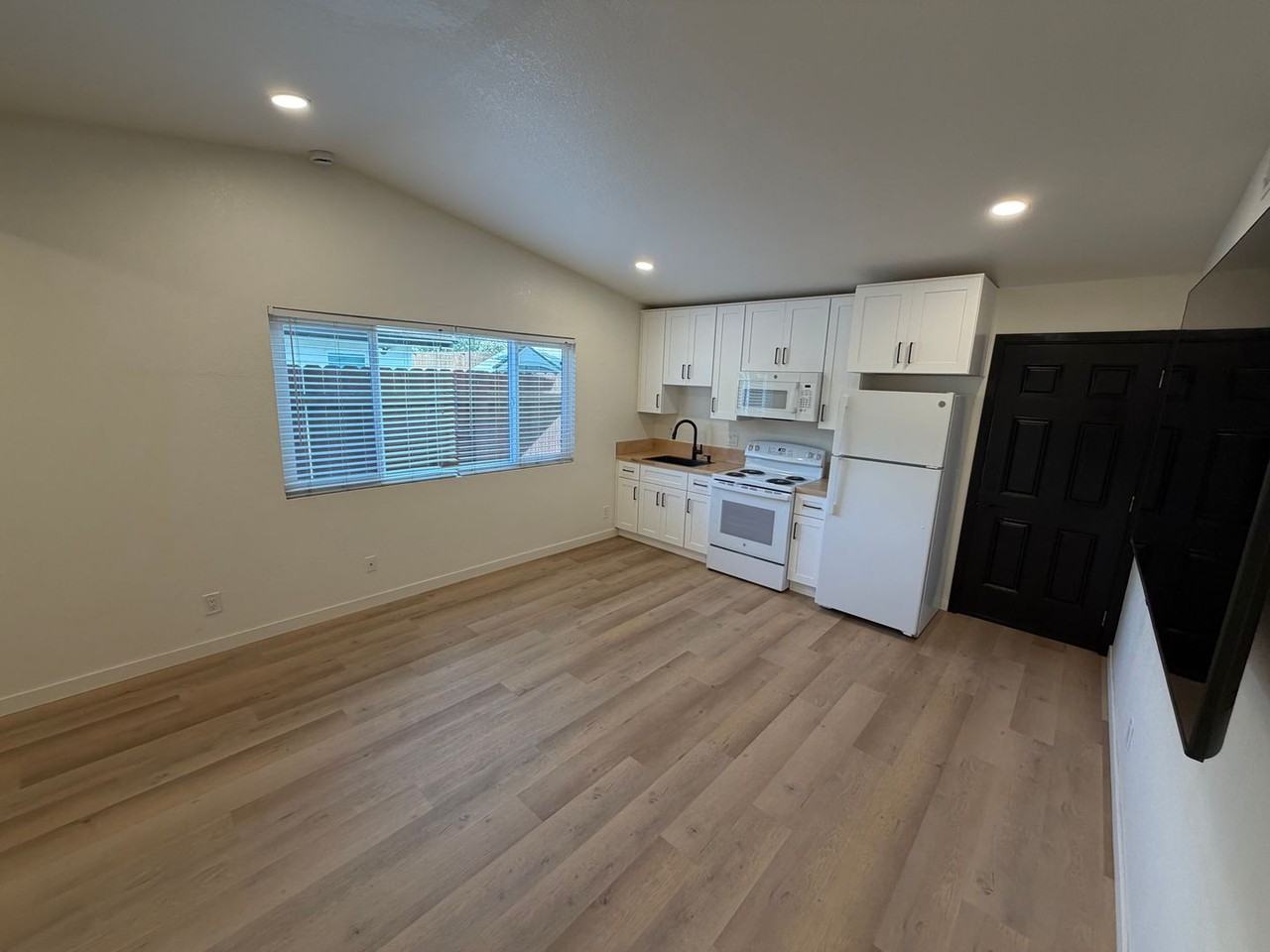 501 Cabo San Lucas Cir #B - Photo 2 of 10