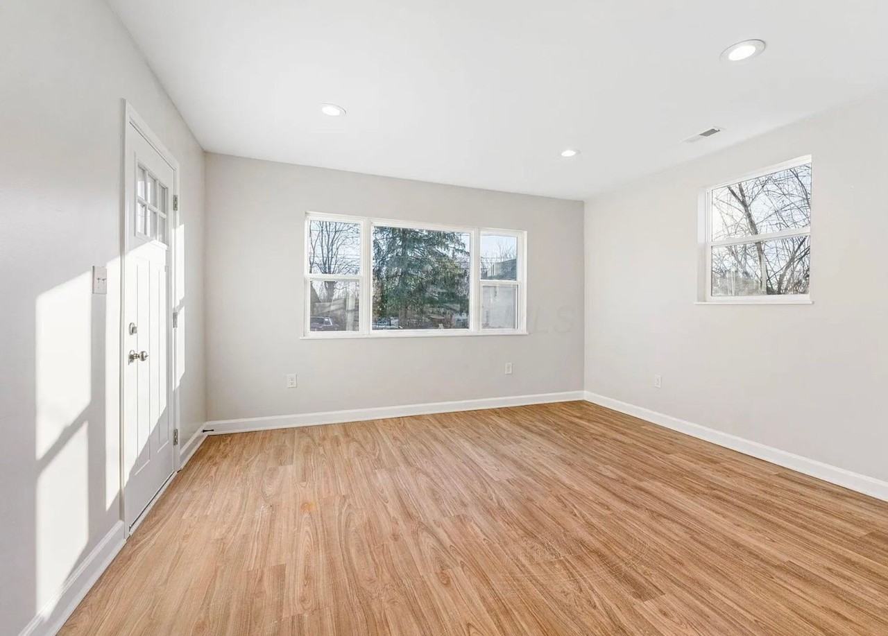 510 Glendower Ave - Photo 4 of 14