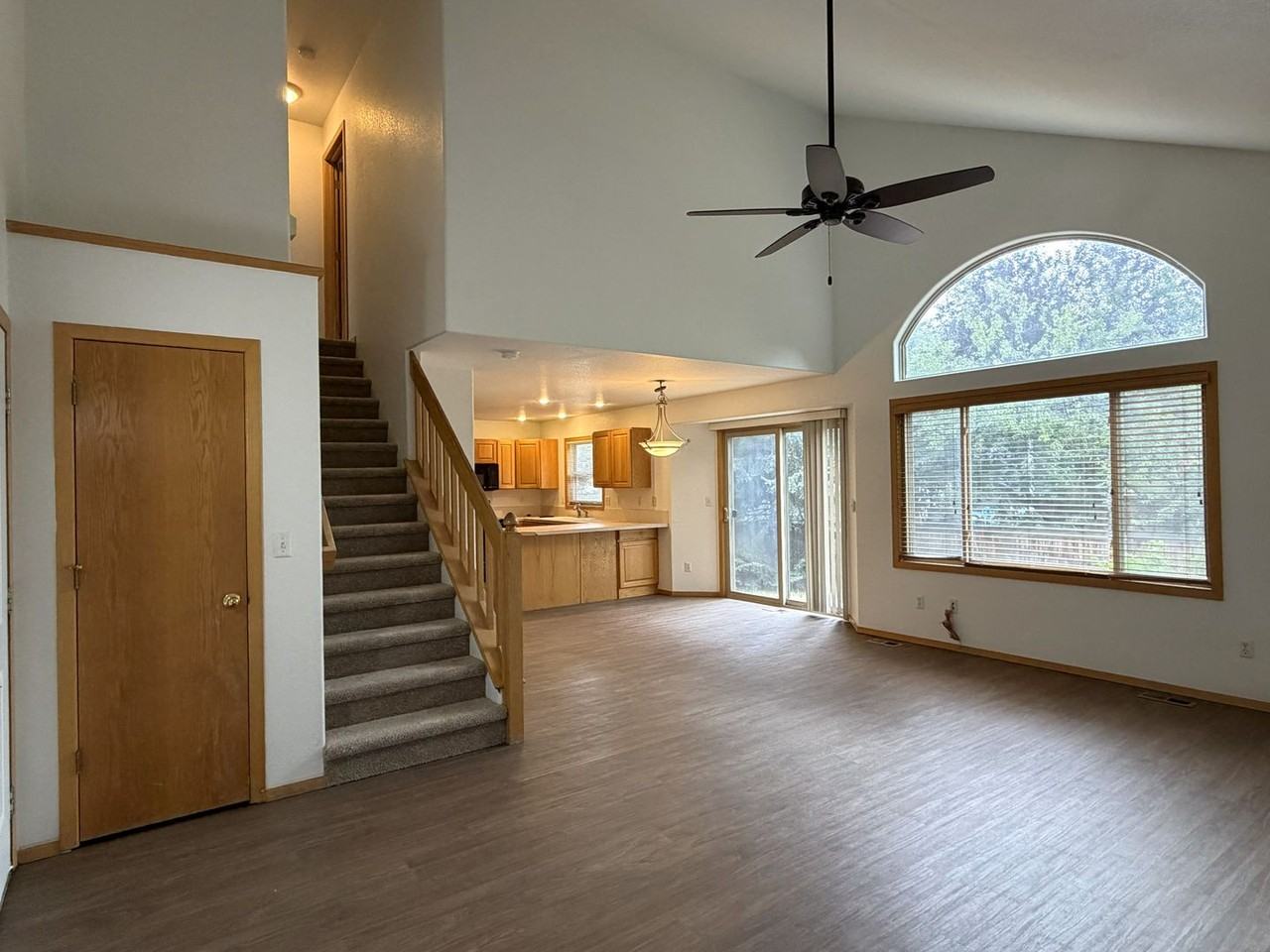 1551 Ambrosia Ct - Photo 3 of 20