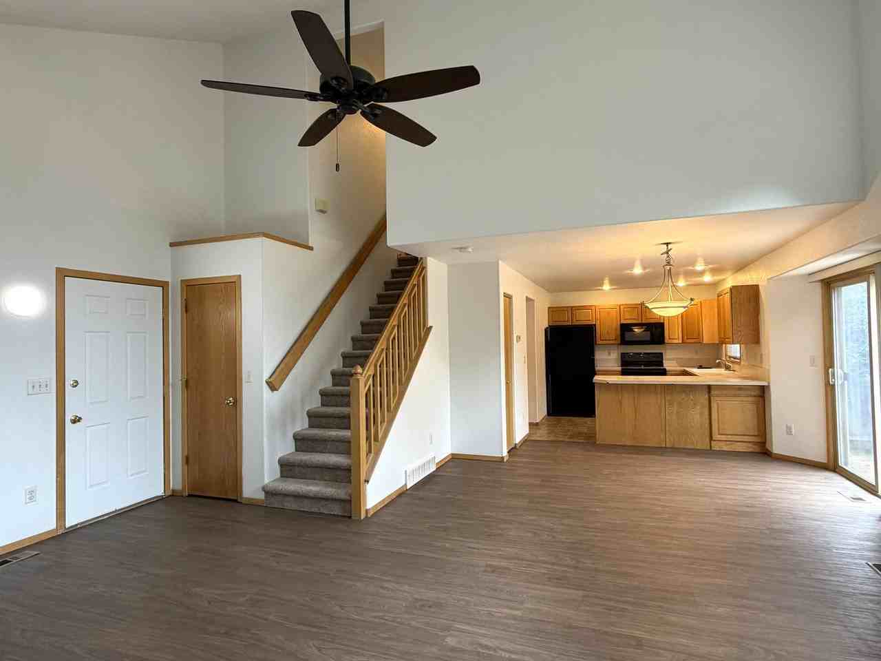 1551 Ambrosia Ct - Photo 4 of 20