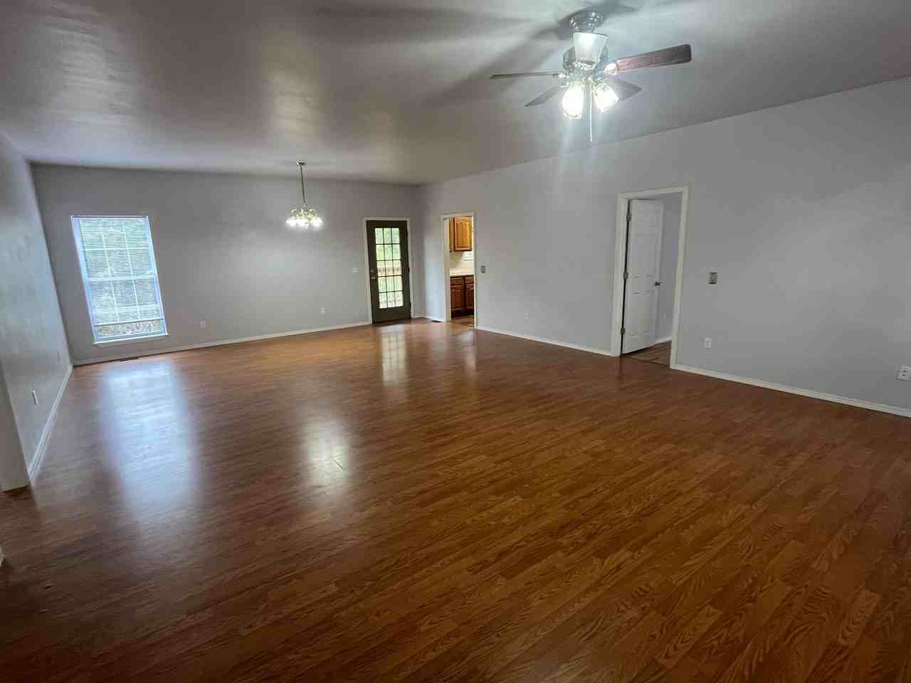 603 Preston Dr - Photo 2 of 16