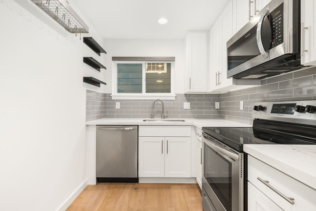 6412 Linden Ave N - Photo 4 of 15